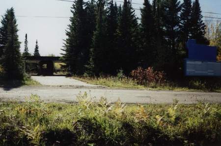 Hiawatha Drive-In Theatre - Marquee Ticket Booth 1998 Courtesy Eric Scott (newer photo)
